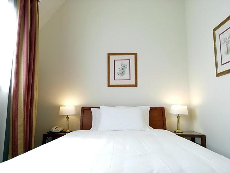 Delta Hotel image