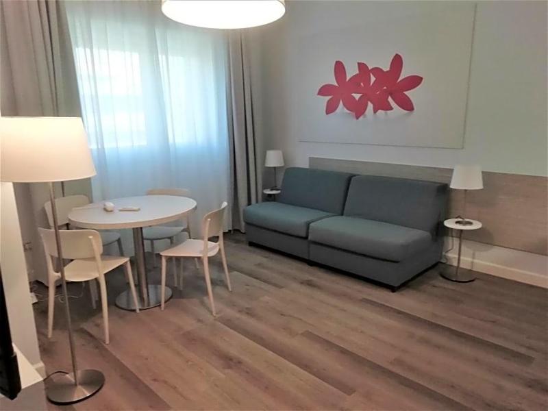 Delta Hotel image