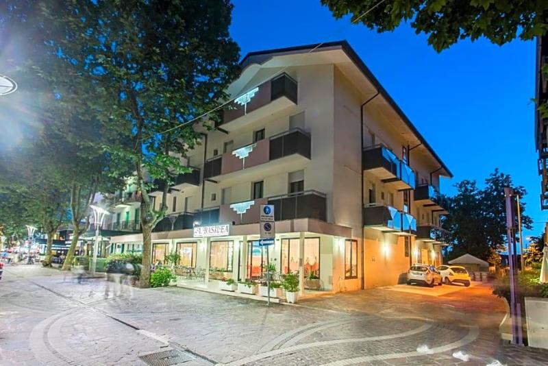 Hotel Basilea image