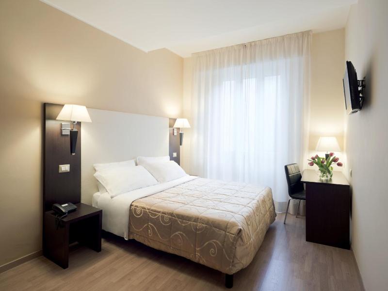 Hotel Aurora image