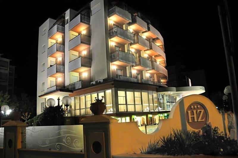 Hotel Zenith image