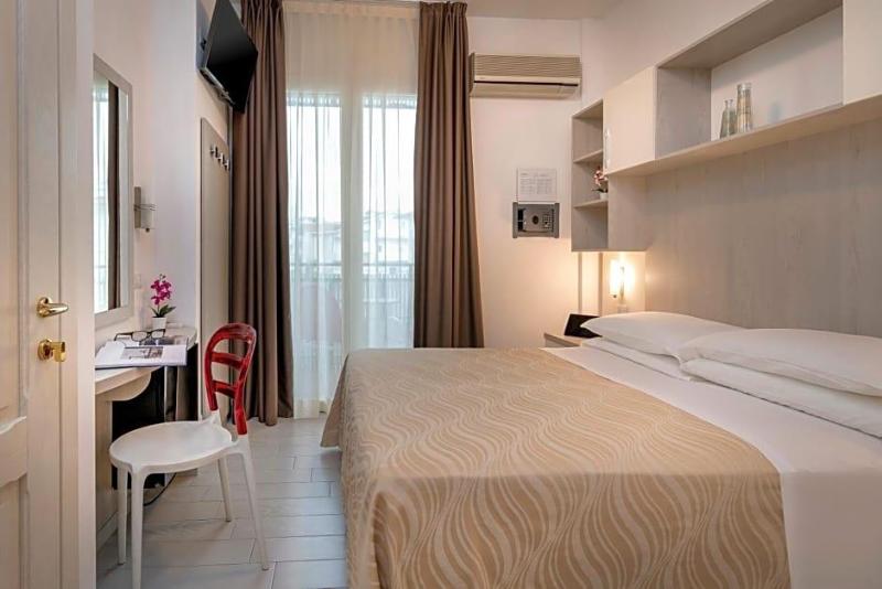 Hotel Zenith image