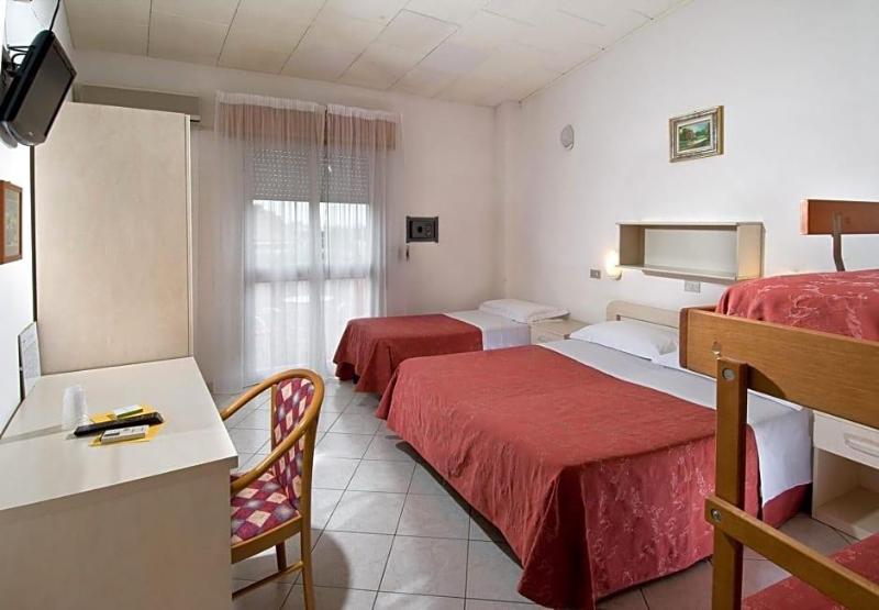 Hotel Zenith image