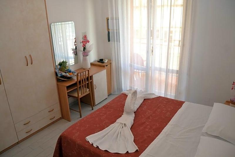 Hotel Zenith image