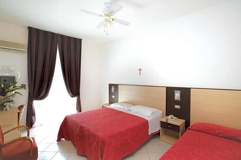 Hotel Zenith image