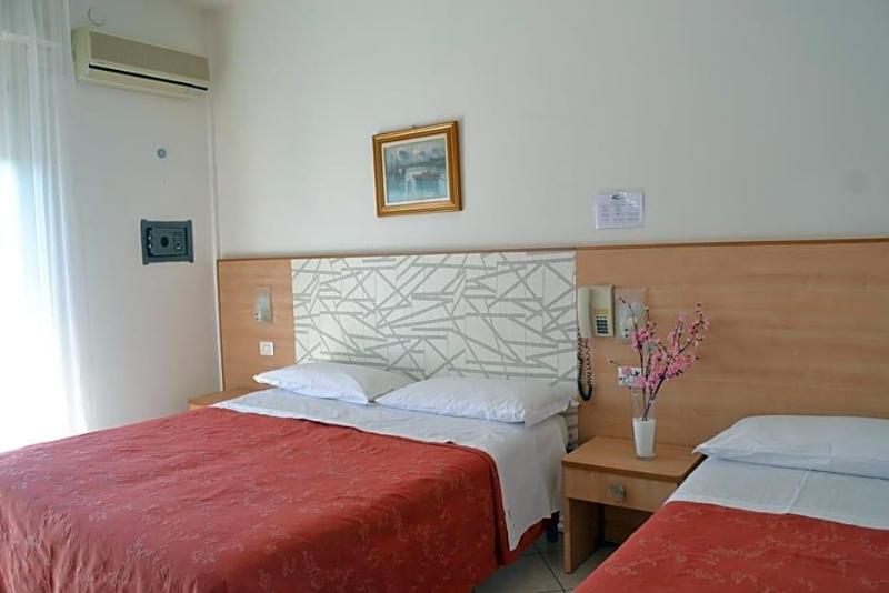 Hotel Zenith image