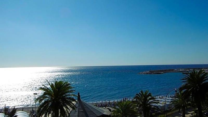 Hotel Riviera image