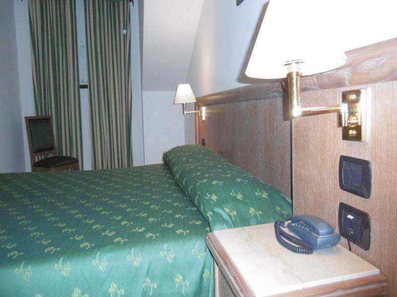 Hotel Riviera image