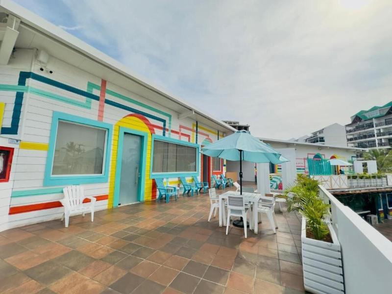 Hotel Nomadic Design image