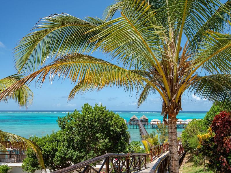 Le Mersenne Zanzibar, Autograph Collection image