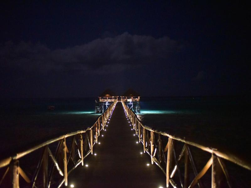 Le Mersenne Zanzibar, Autograph Collection image