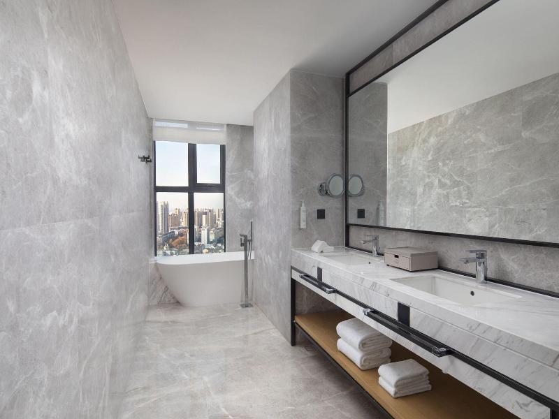 Fairfield By Marriott Huai'an Downtown image