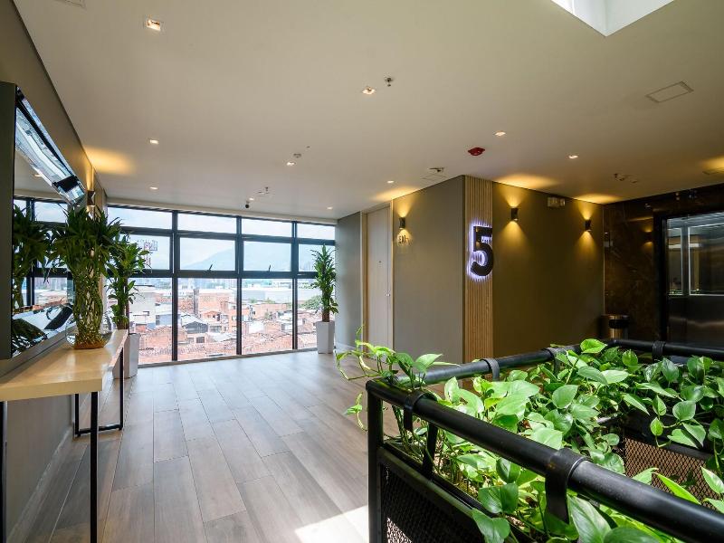 4 Sur Hotel image