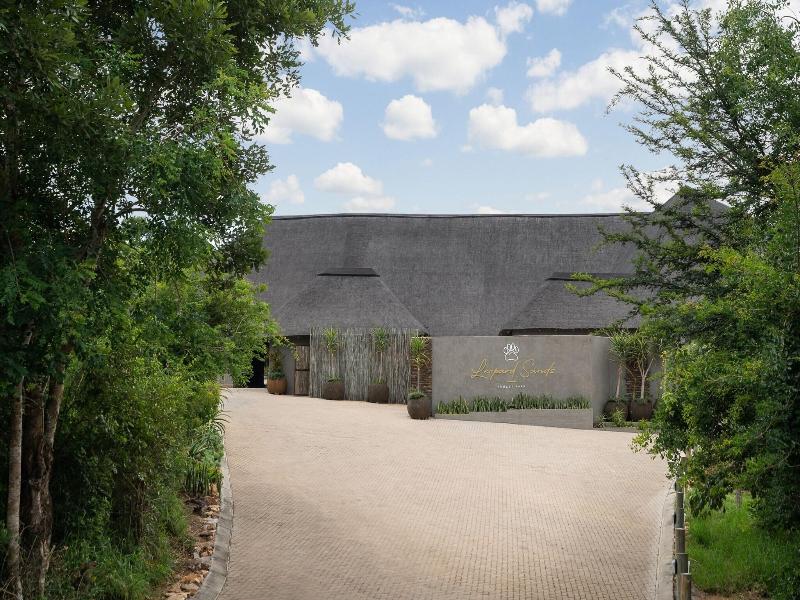 Leopard Sands, Kruger Park image