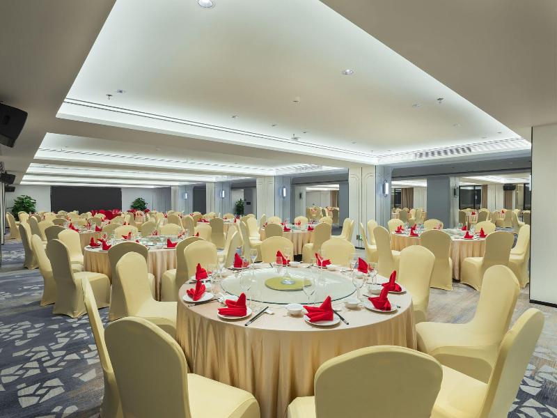 Four Points By Sheraton Yangjiang City Center image