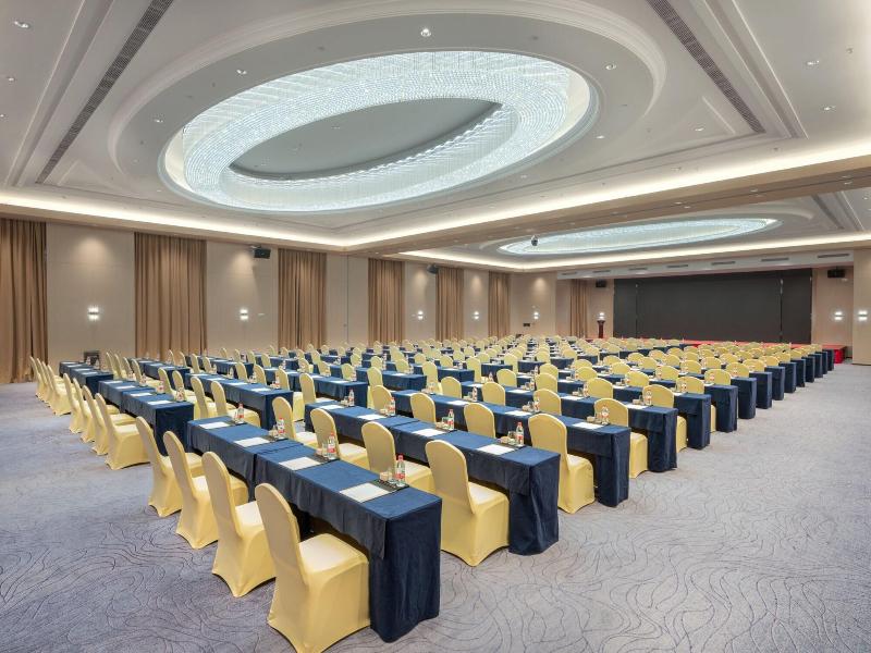 Four Points By Sheraton Yangjiang City Center image