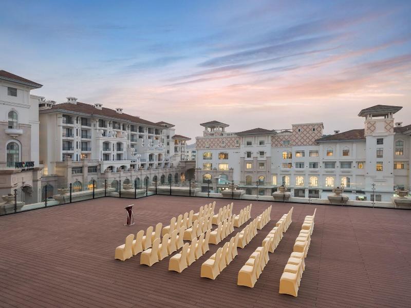 Four Points By Sheraton Yangjiang City Center image