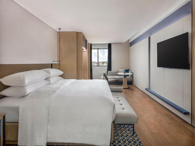 Four Points By Sheraton Yangjiang City Center image