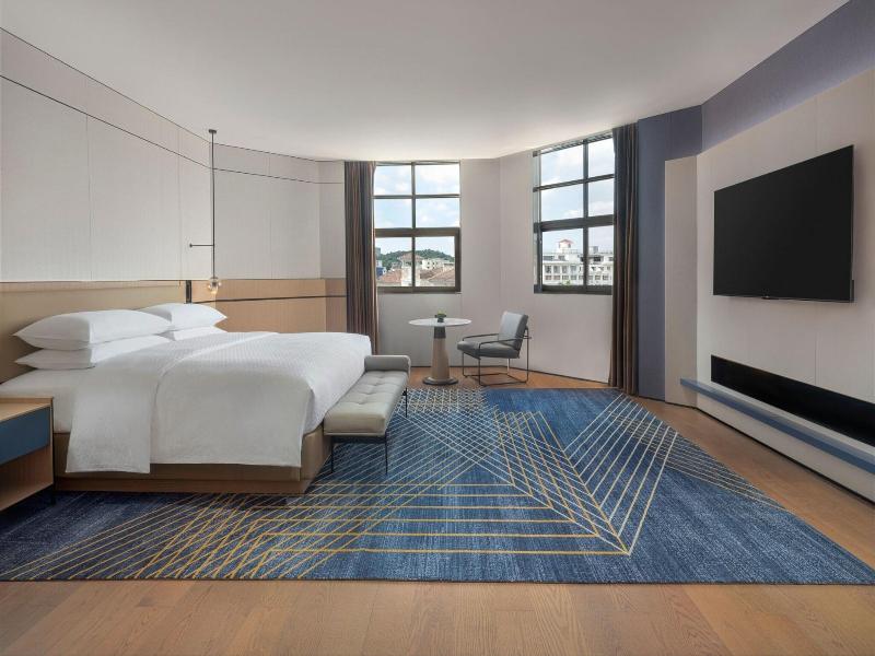 Four Points By Sheraton Yangjiang City Center image