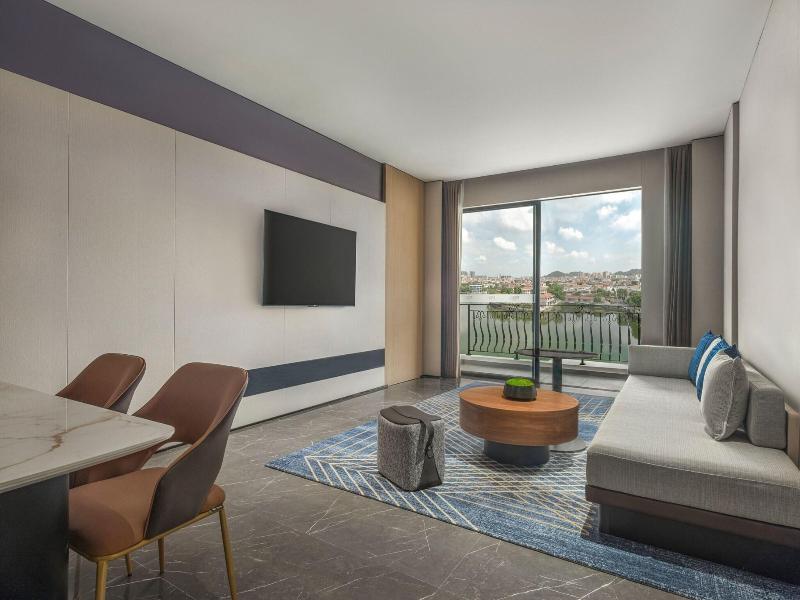 Four Points By Sheraton Yangjiang City Center image