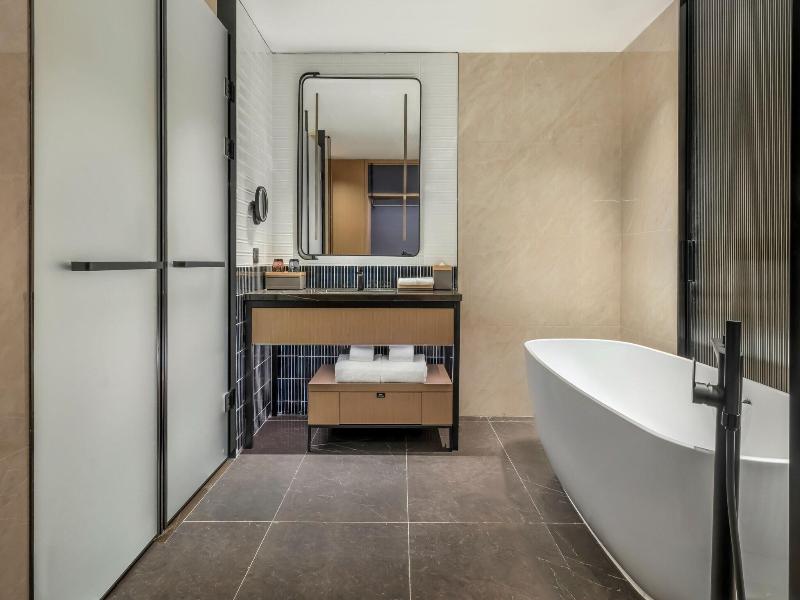 Four Points By Sheraton Yangjiang City Center image