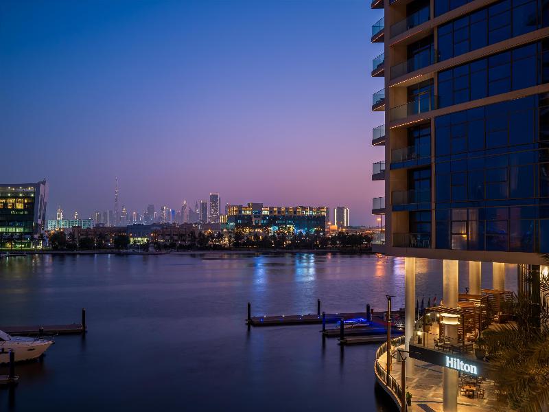 Hilton Dubai Creek Hotel Residences