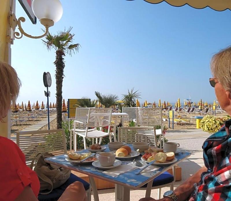 Hotel Strand A Frontemare image