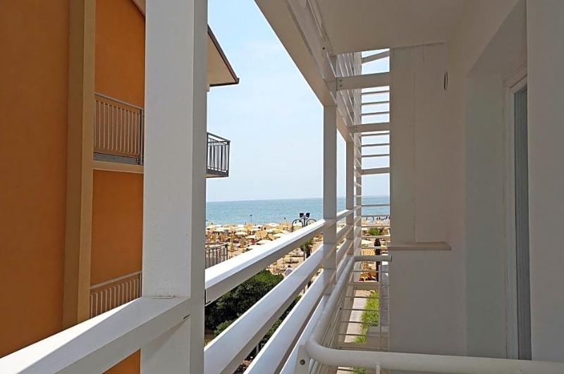 Hotel Strand A Frontemare image