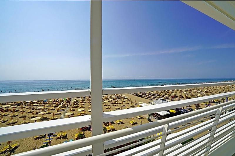 Hotel Strand A Frontemare image