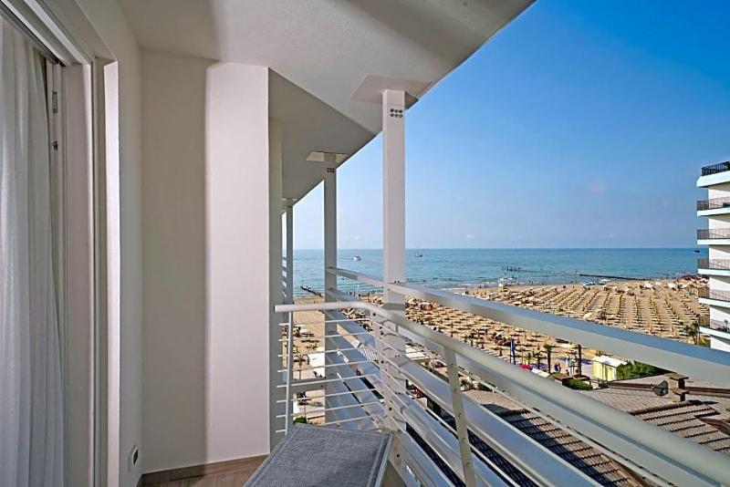 Hotel Strand A Frontemare image