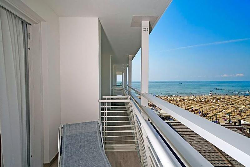 Hotel Strand A Frontemare image