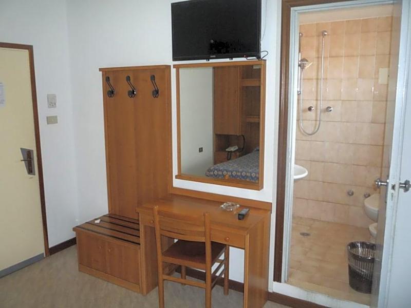 Hotel Strand A Frontemare image
