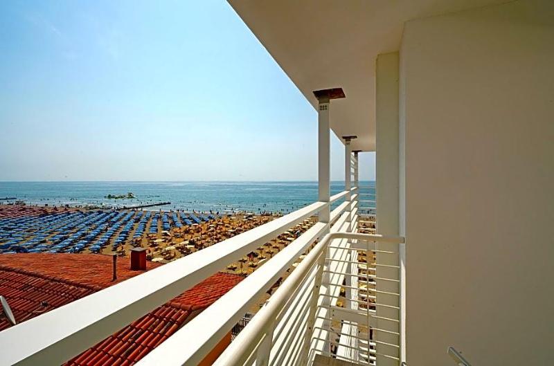 Hotel Strand A Frontemare image