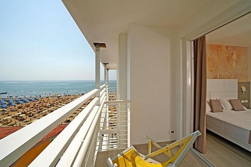 Hotel Strand A Frontemare image