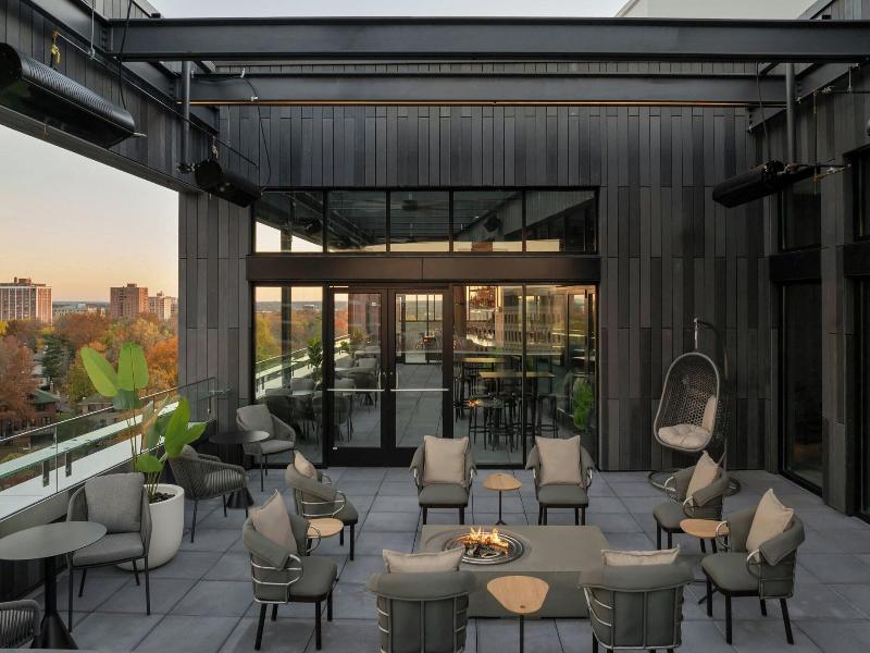 Ac Hotel By Marriott St. Louis Clayton image