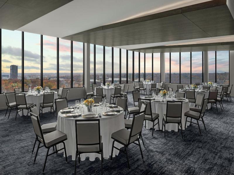 Ac Hotel By Marriott St. Louis Clayton image