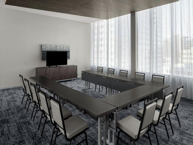 Ac Hotel By Marriott St. Louis Clayton image