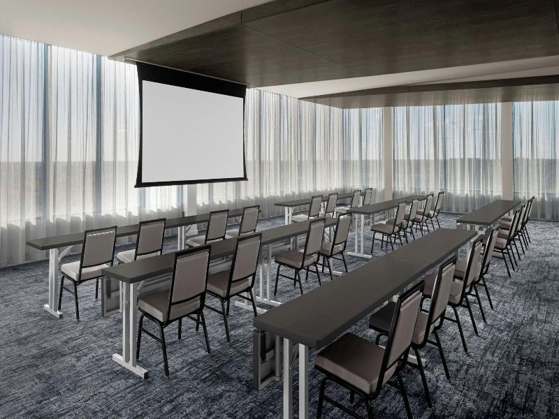Ac Hotel By Marriott St. Louis Clayton image