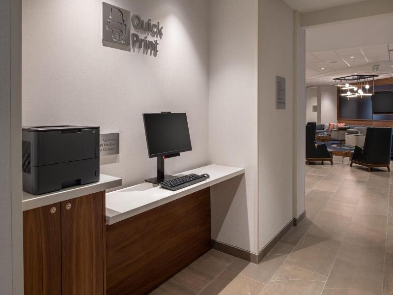 Courtyard By Marriott Olympia image