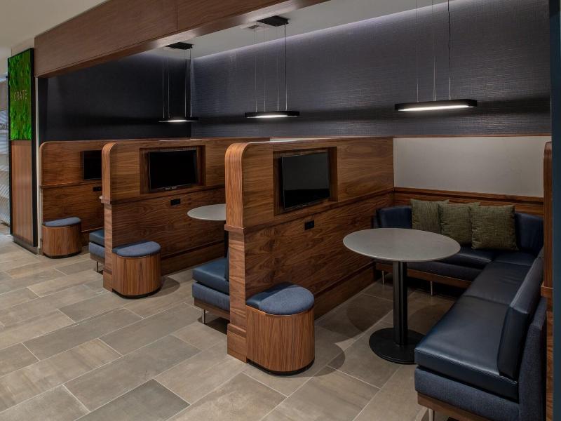 Courtyard By Marriott Olympia image