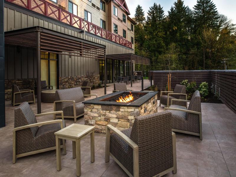 Courtyard By Marriott Olympia image