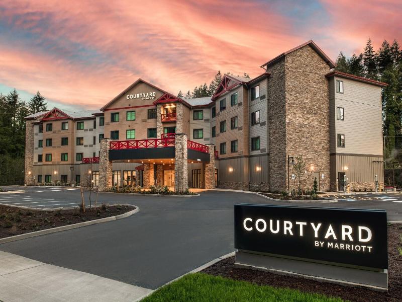 Courtyard By Marriott Olympia image