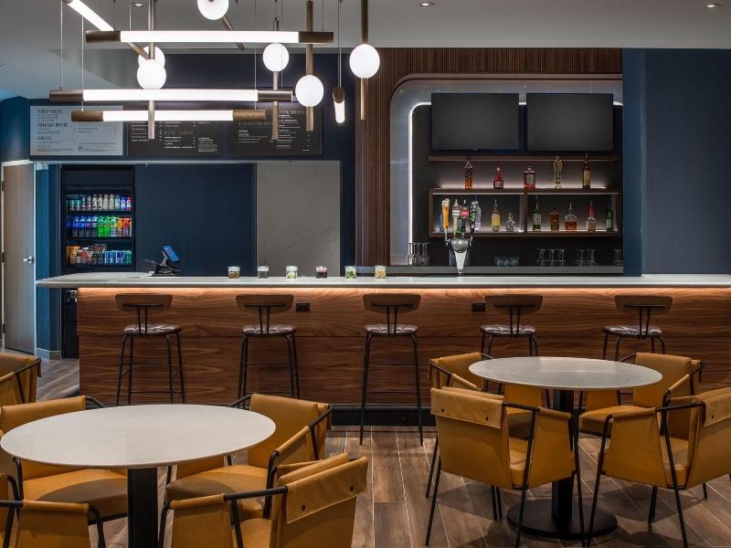 Courtyard By Marriott Olympia image