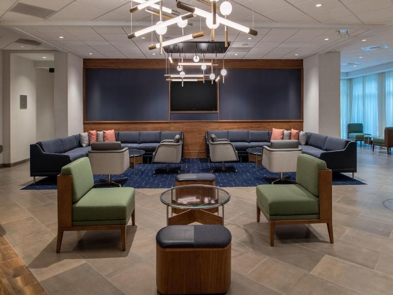 Courtyard By Marriott Olympia image