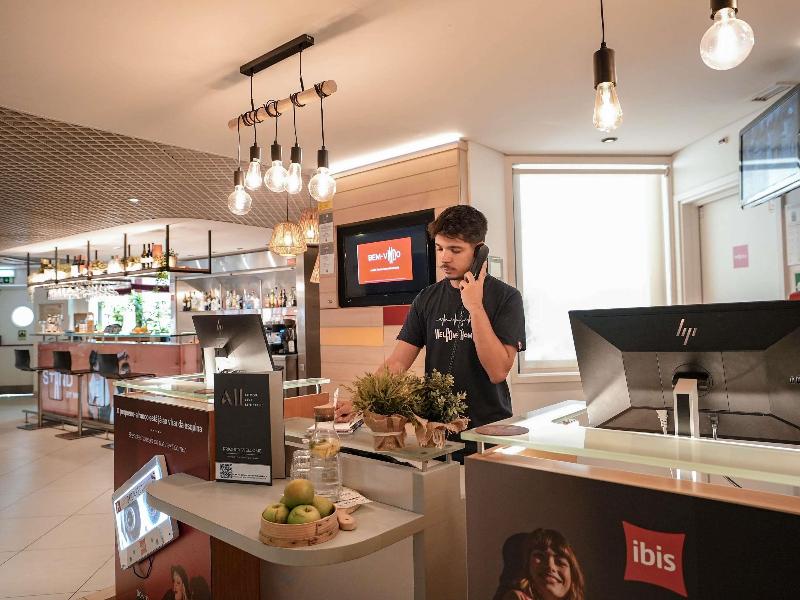 Ibis Porto Centro Sao Bento image