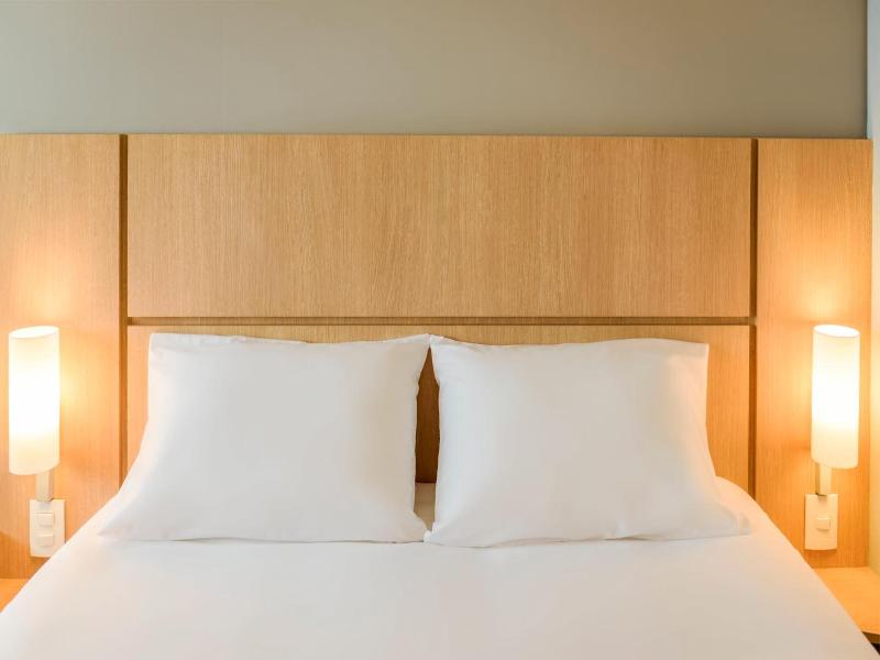 Ibis Porto Centro Sao Bento image