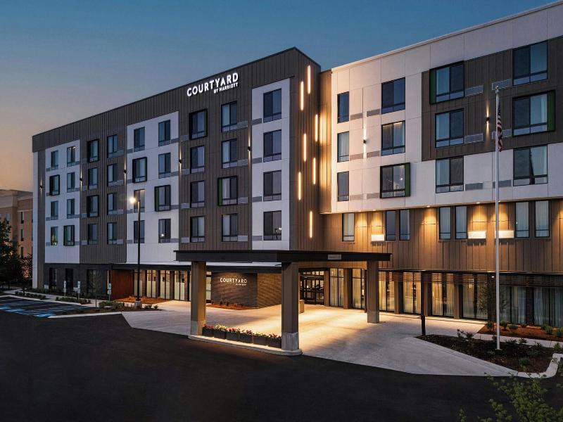Courtyard By Marriott Cleveland, Cleveland