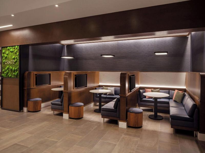 Courtyard By Marriott Cleveland