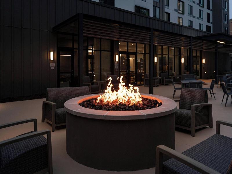 Courtyard By Marriott Cleveland