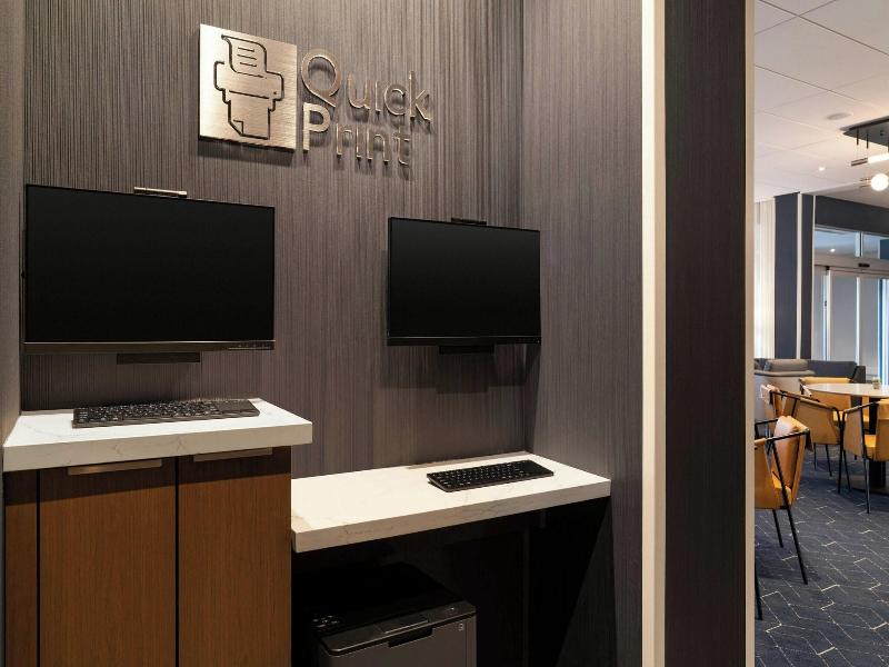 Courtyard By Marriott Cleveland